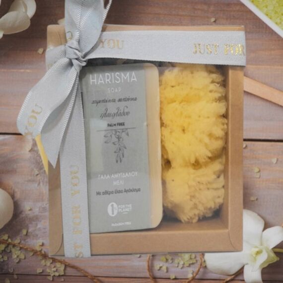 Harismasoap 1 ΣΑΠΟΥΝΙ + 1 ΦΥΣΙΚΟ ΣΦΟΥΓΓΑΡΙ ΚΑΛΥΜΝΟΥ ΓΡΑΔΑ ΣΕ ΧΑΡΤΙΝΟ ΚΟΥΤΙ ΜΕ ΔΙΑΦΑΝΟ ΚΑΠΑΚΙ - Καλλυντικά στο Evia fine foods